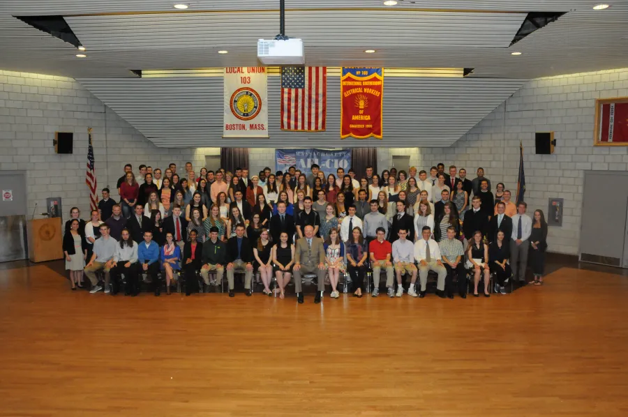 2015_scholarship_awardees_with_president_tolman.jpg